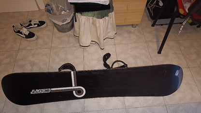 tavola snowboard 152+attacchi Usati