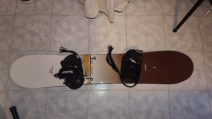 tavola snowboard 152+attacchi Usati