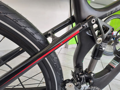 MTB filo Bianchi 27.5 carbonio usato