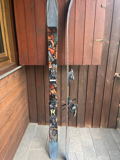 ATOMIC BENT 90 con attacchi STRIVE MN12