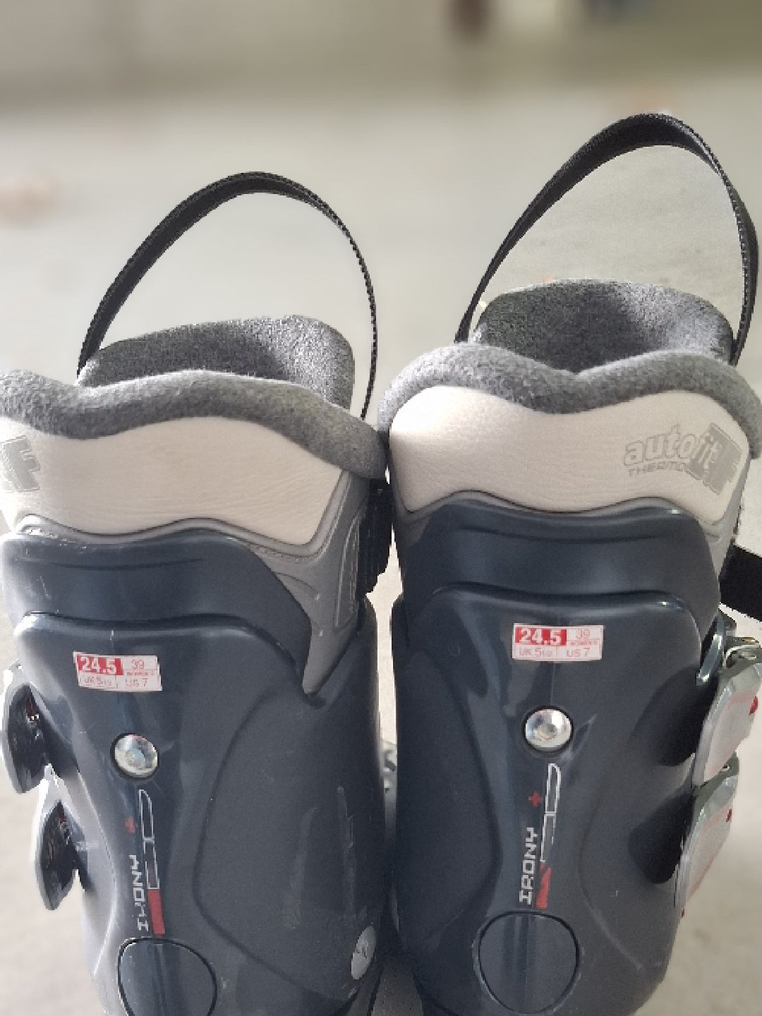 scarponi sci Salomon tg. 24.5 usati