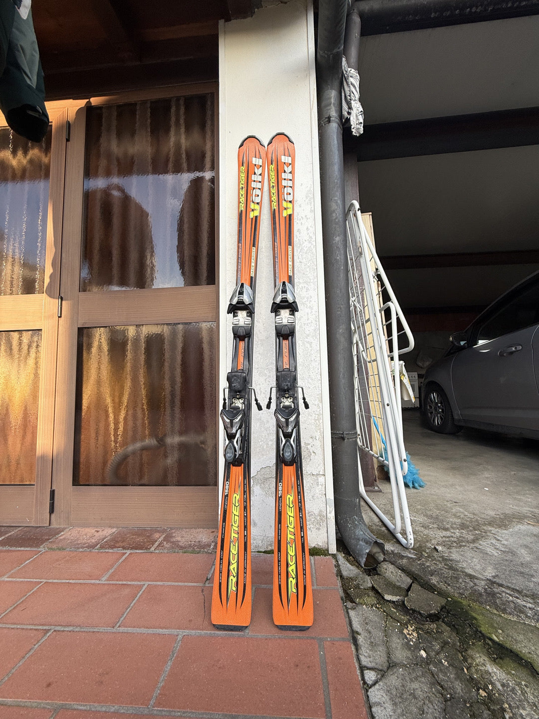 Sci Volkl Racetiger race carver 158 cm usato