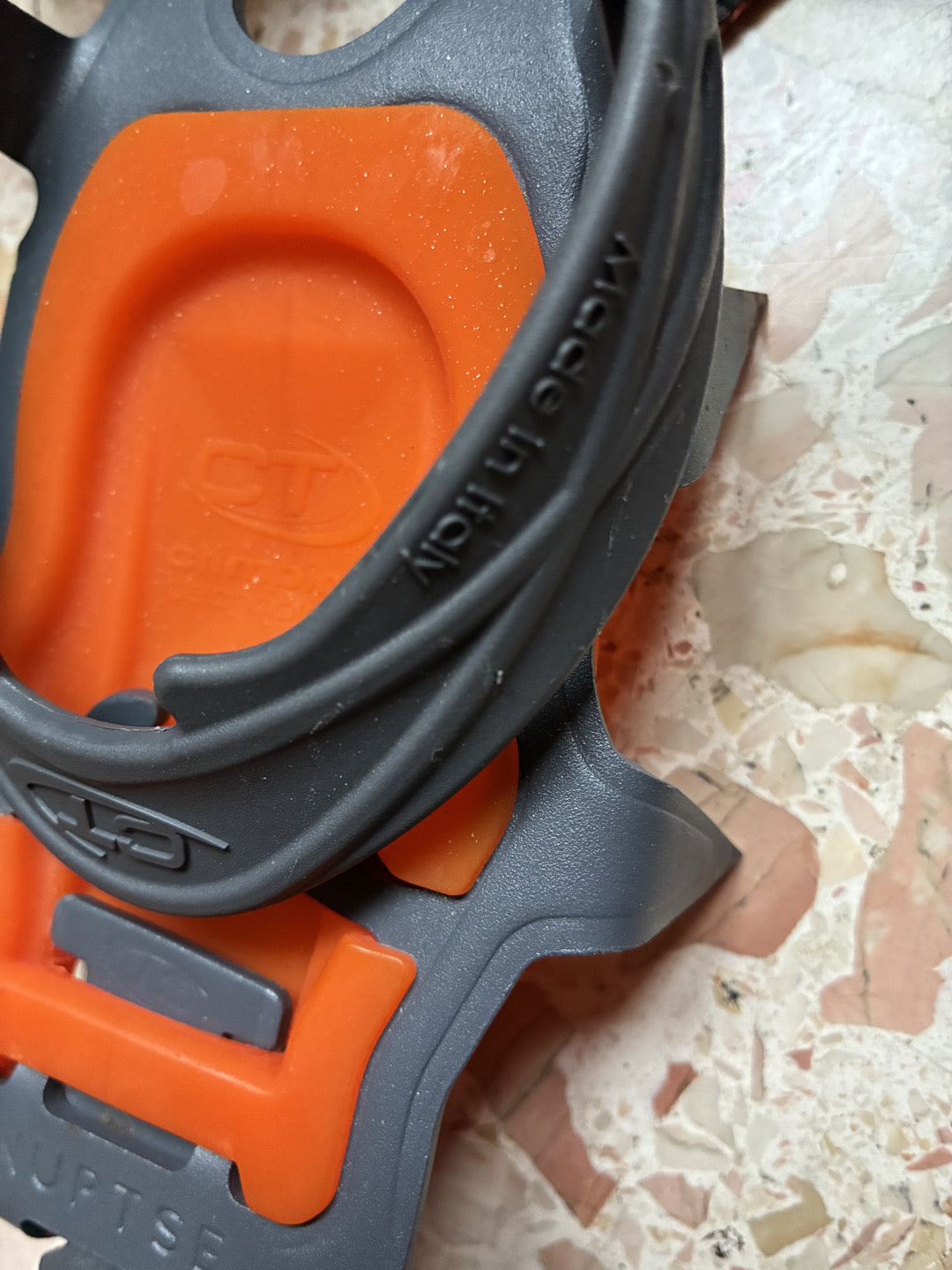 Ramponi universali 12 punte Climbing Technology usati