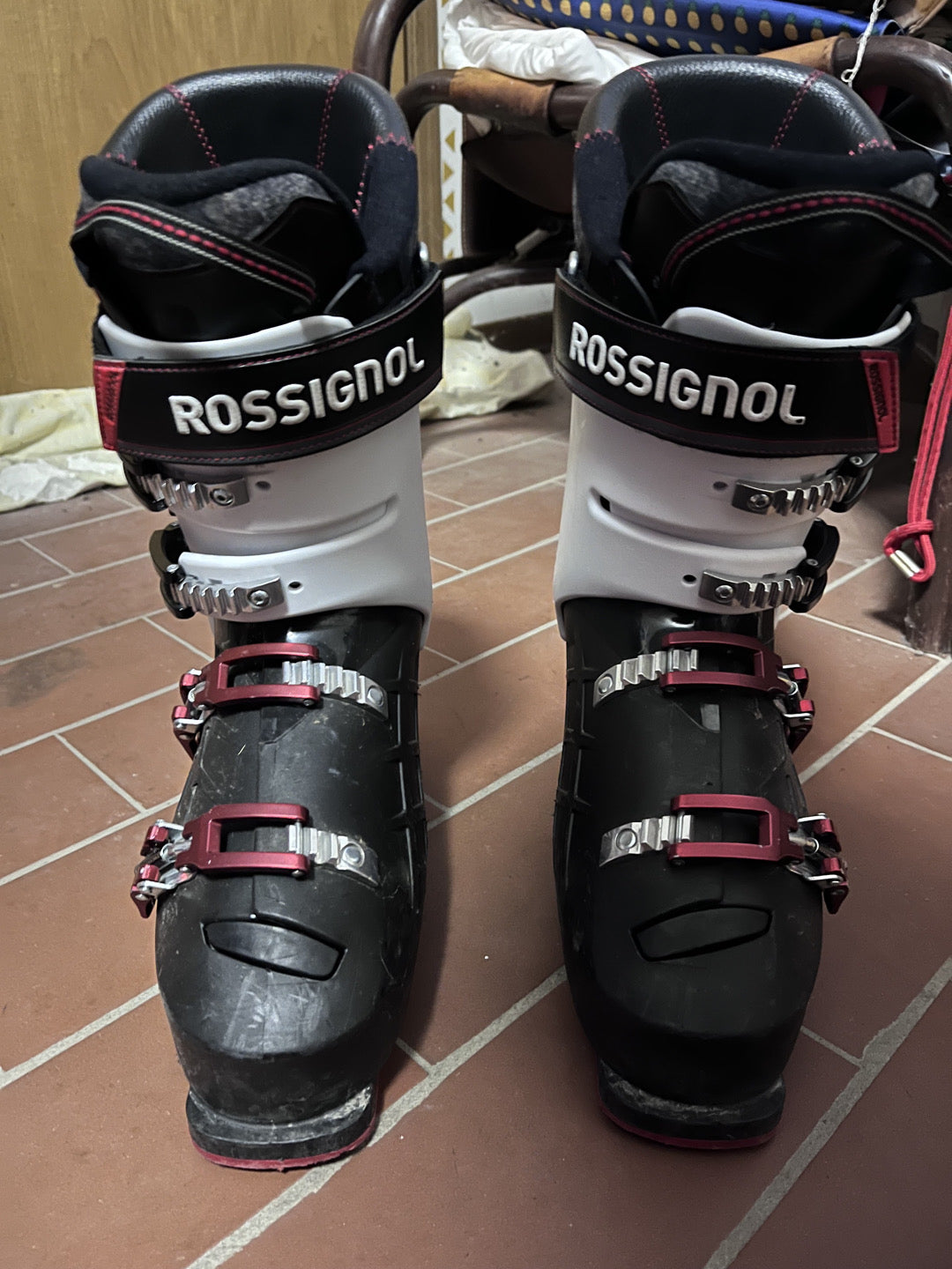 Scarponi sci Rossignol All track 90 tg. 28.5 usati