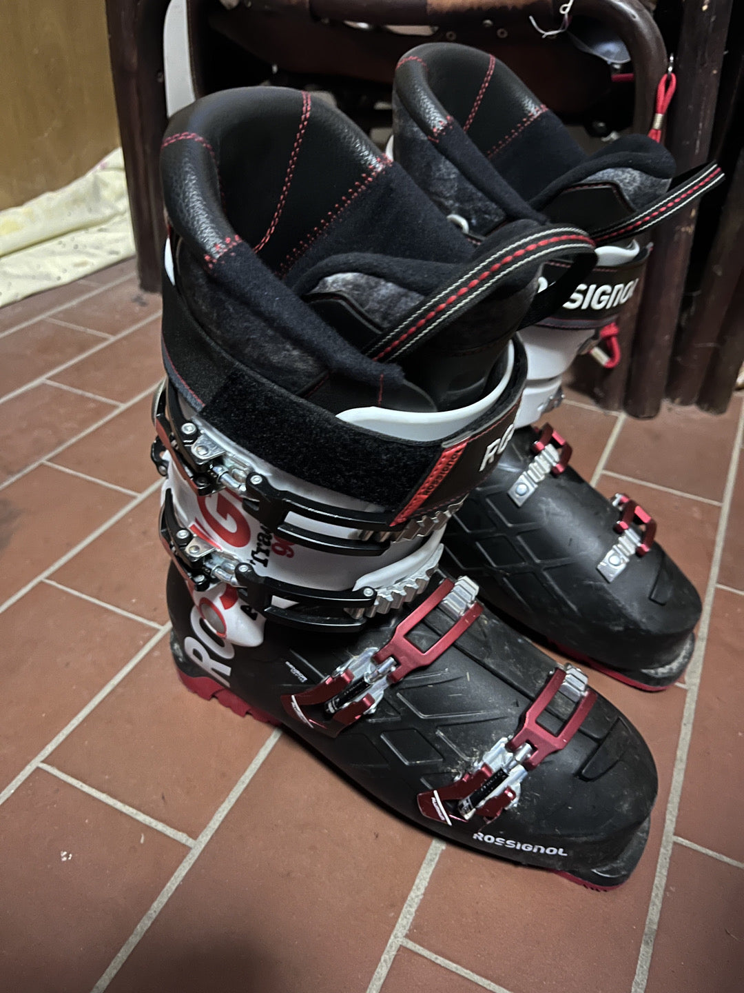 Scarponi sci Rossignol All track 90 tg. 28.5 usati