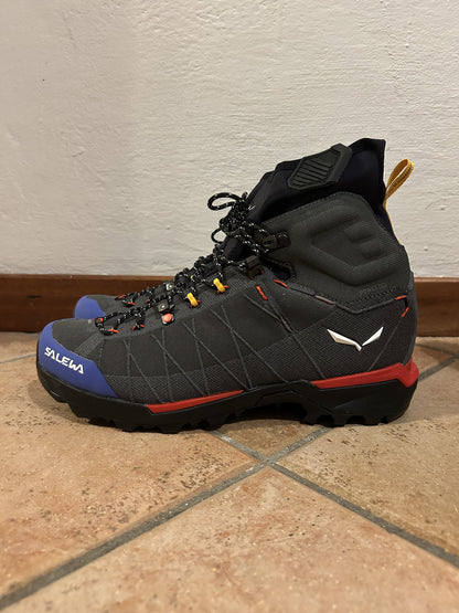 SCARPONI SALEWA ORTLES LIGHT MID PTX WOMAN tg. 38  nuovi