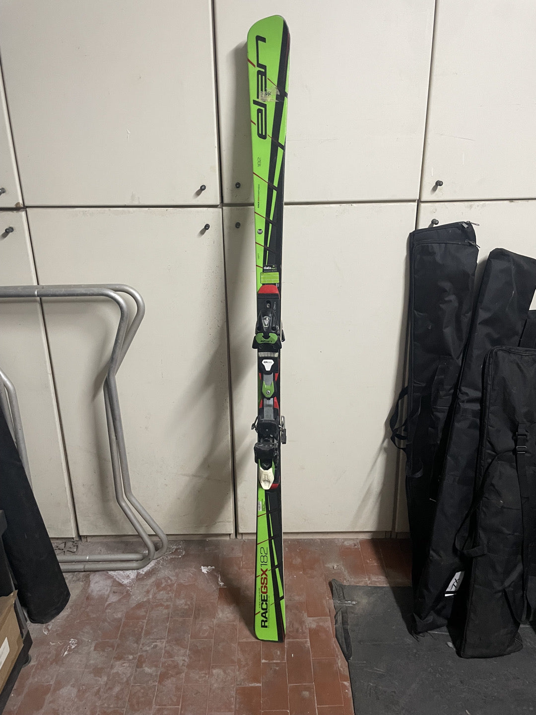 Sci Elan racegsx 182cm r19.8 usati