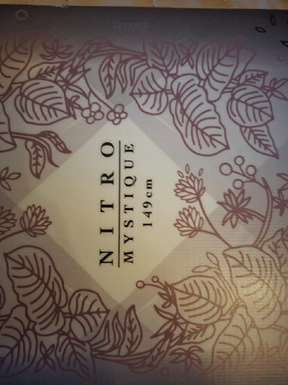 149cm Snowboard Nitro Mystique da donna + attacchi  S-M-L usato