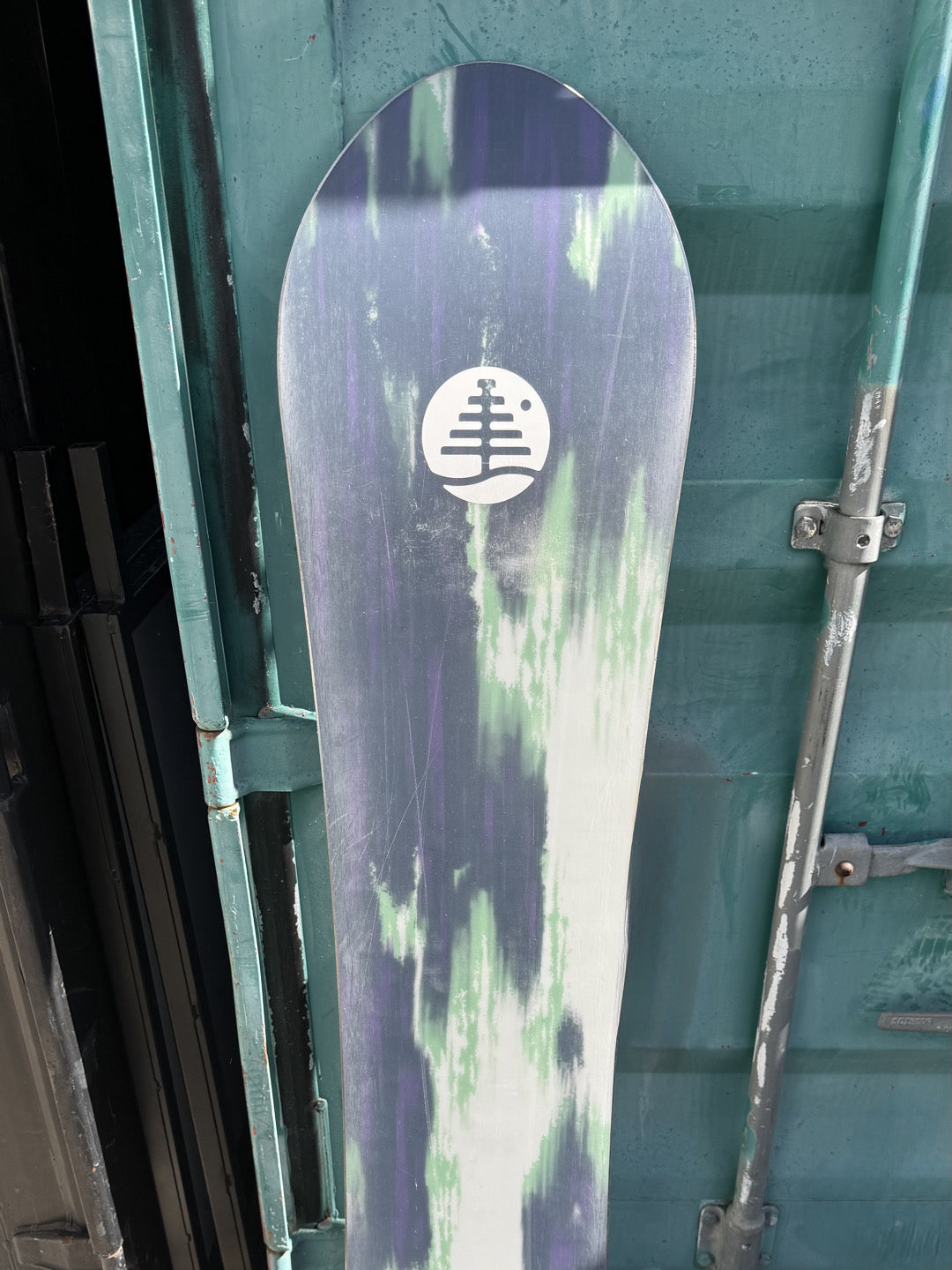 Burton Family Tree Alekesam Camber Snowboard 156 Usata