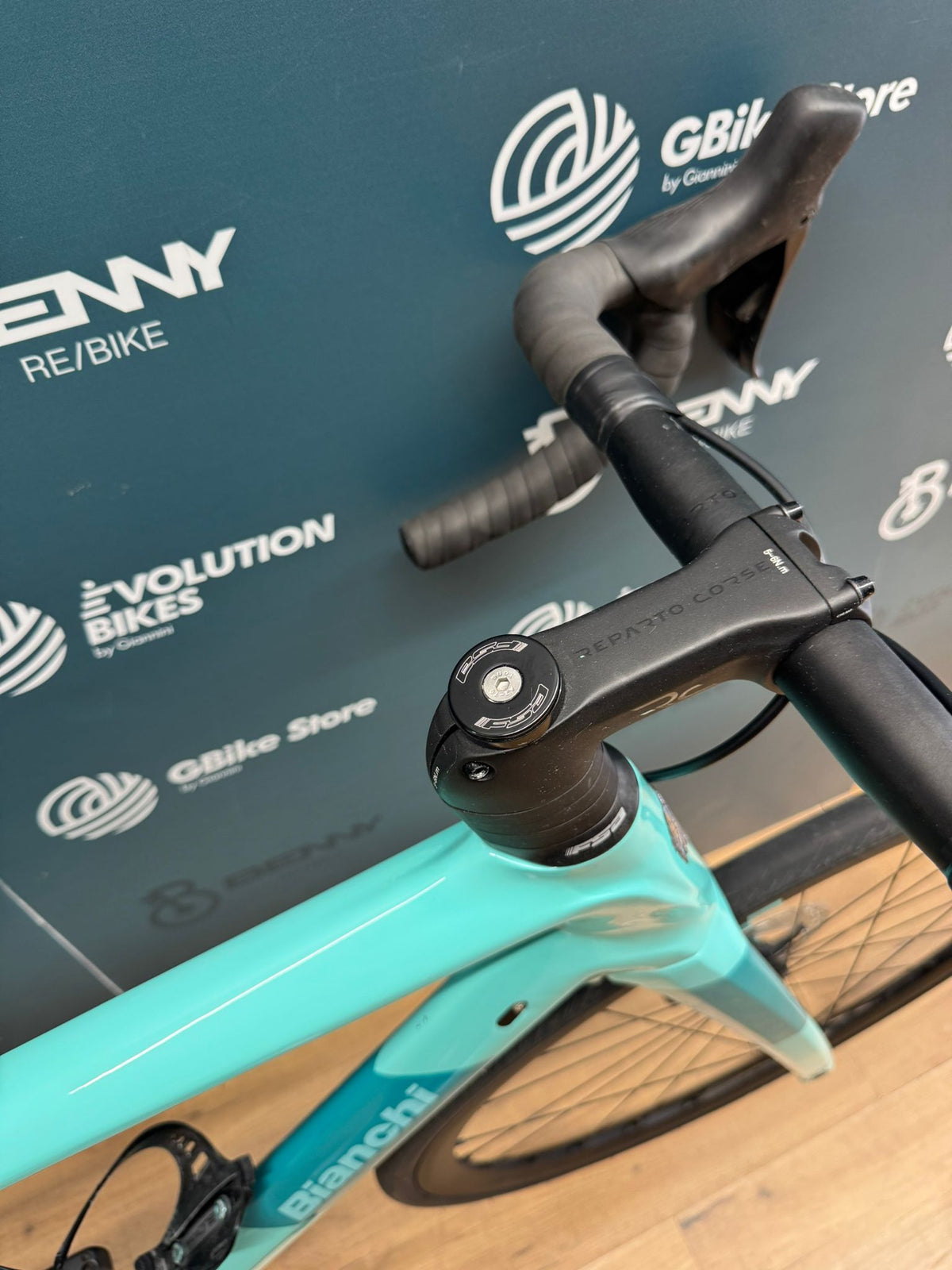 Bianchi Infinito Disc Ultegra Di2 12v Taglia 53 - Usata