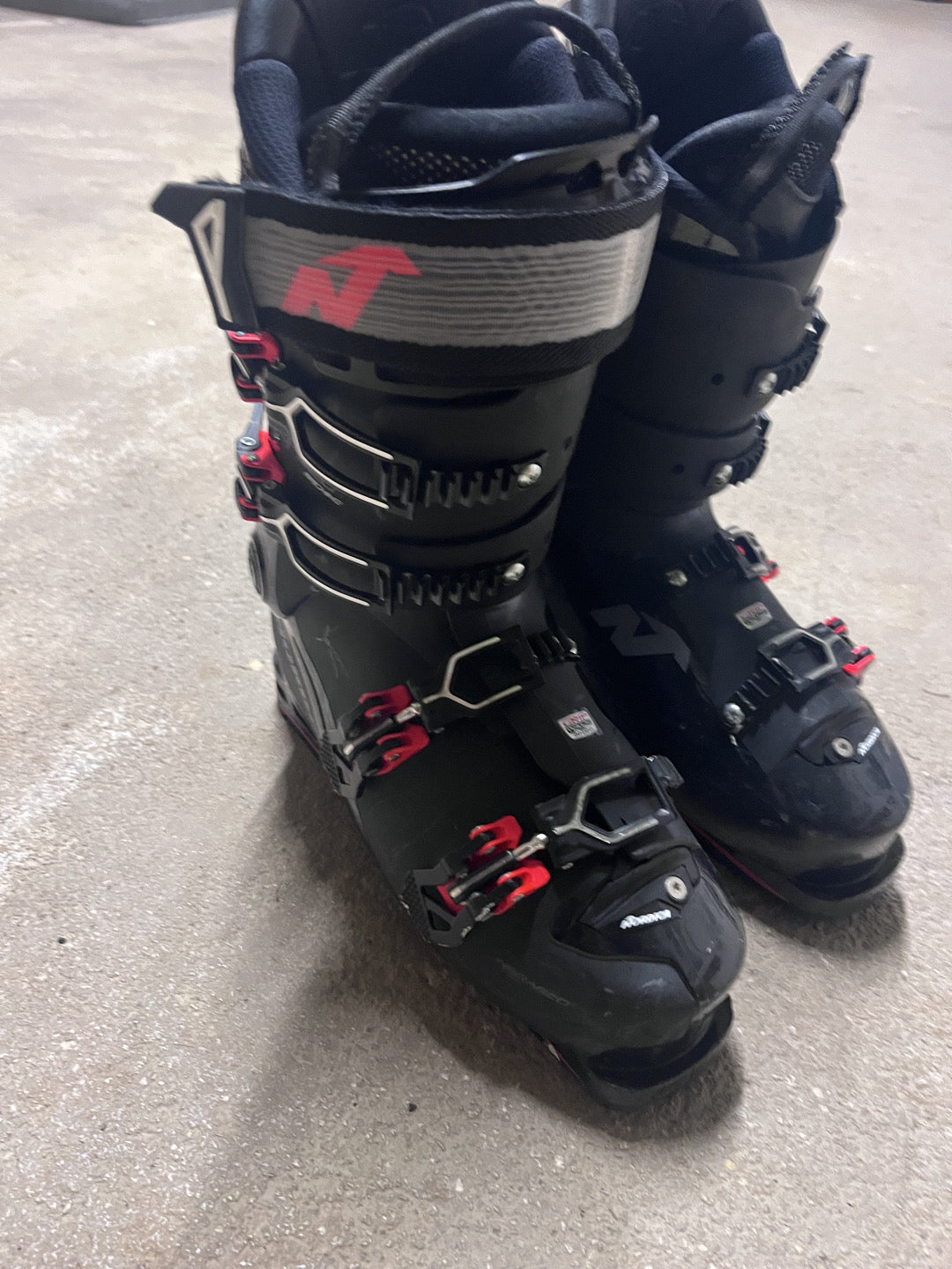 Scarponi sci alpino Nordica Speed Machine 130 tg. 26.5 usati