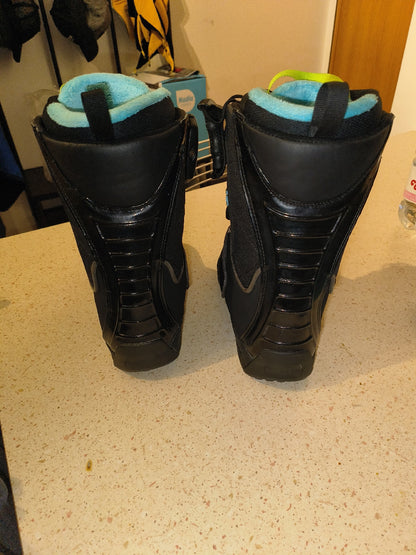 scarponi snowboard Salomon f20 tg 45 usati