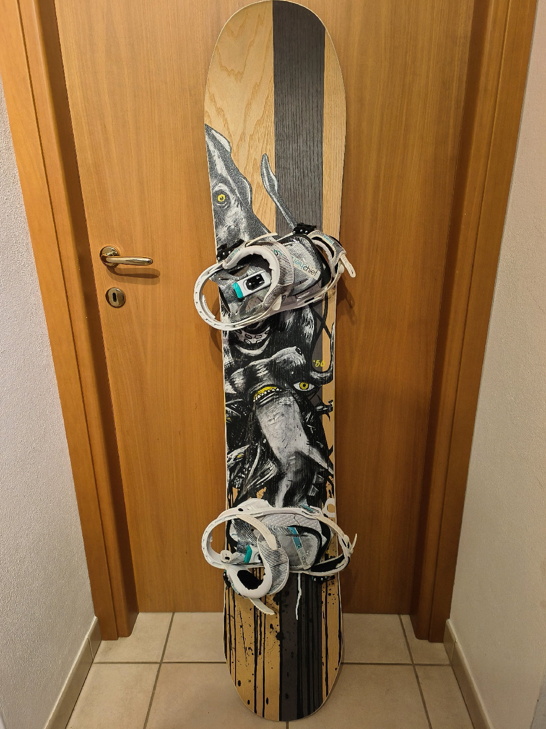 Tavola snowboard yes-pickyourline 156cm usata