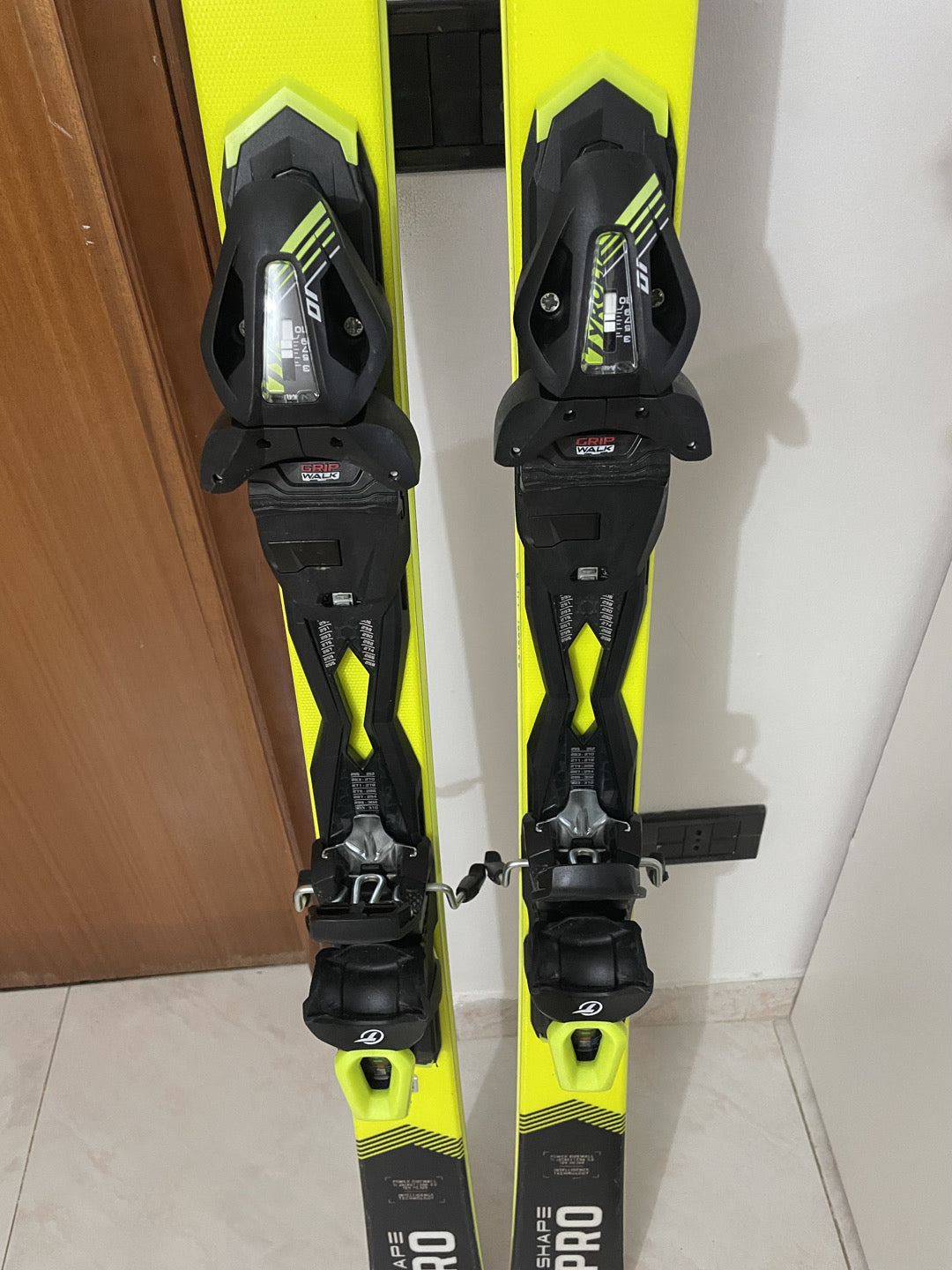 Sci Head I.SHAPE Pro 177 cm r14.4 usato