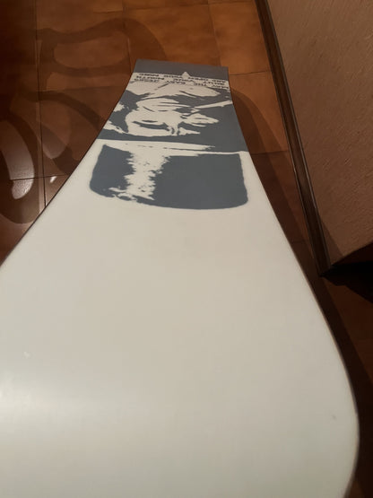 Tavola snowboard Burton Easy Livin 155cm usata (no attacchi)