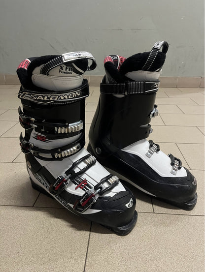 SCARPONI SALOMON tg. 28.5 usato