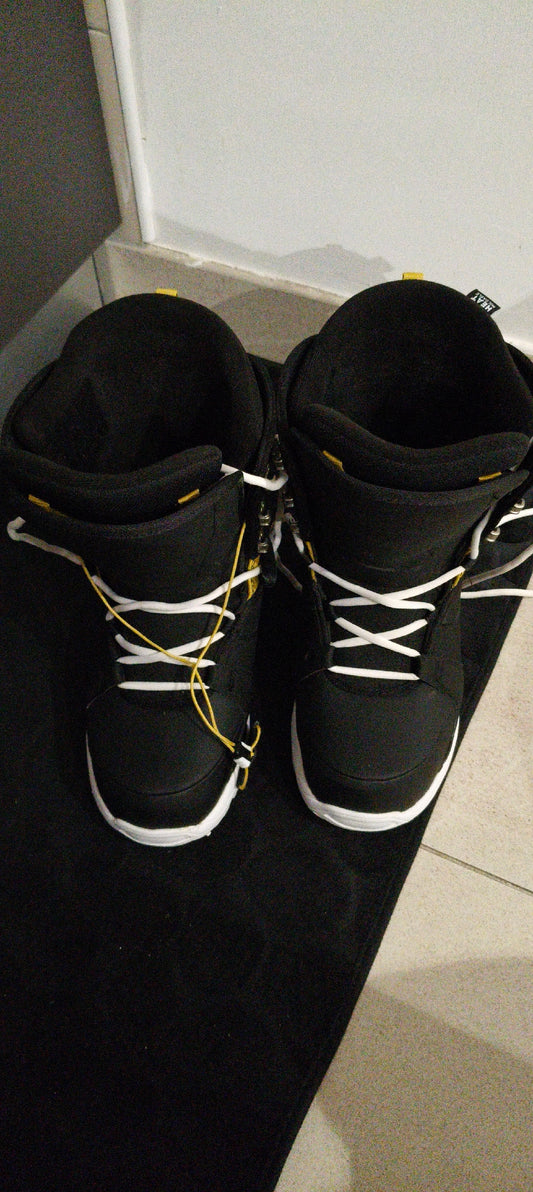 scarponi snowboard Decathlon tg 42 usati