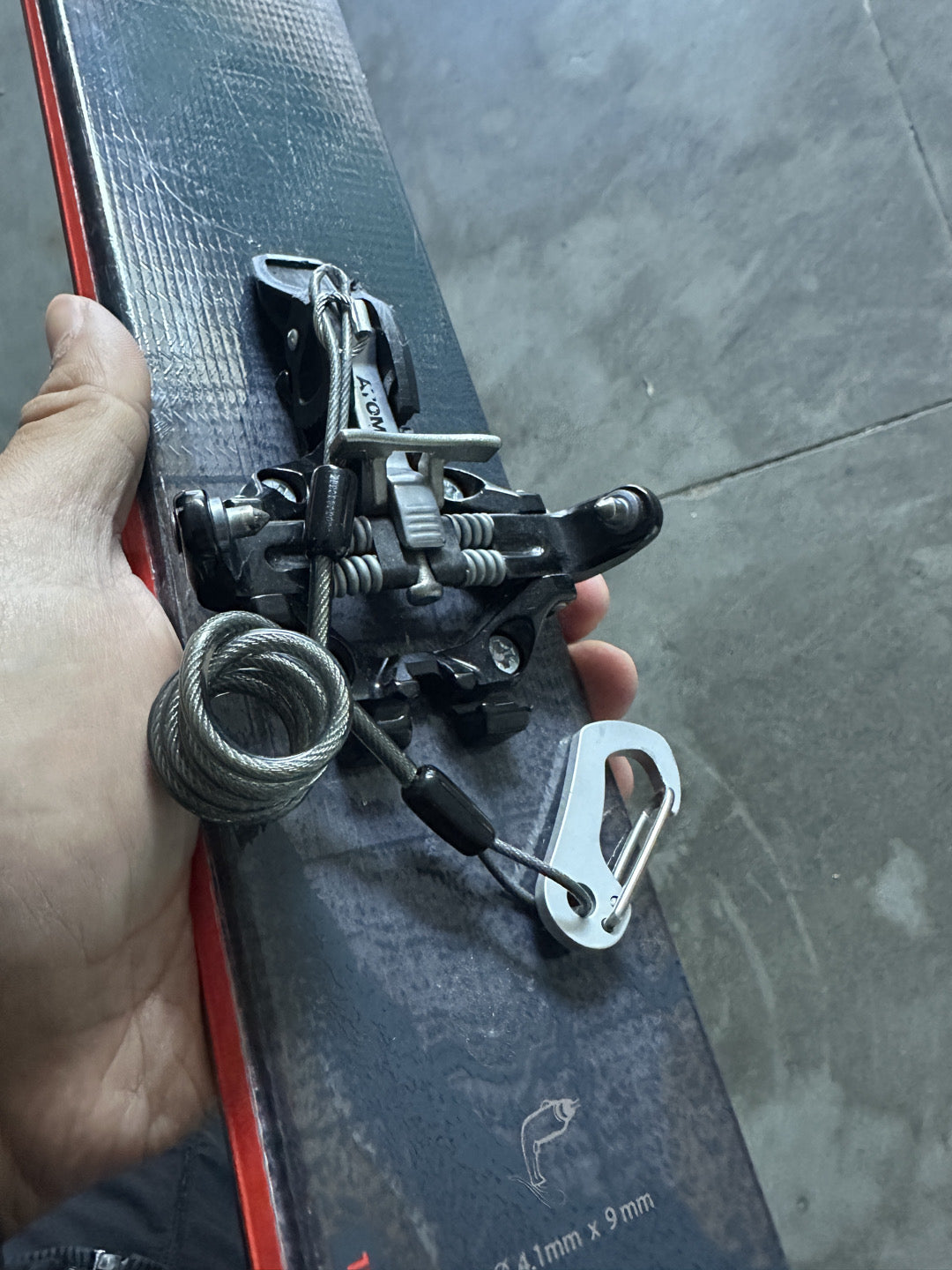 Sci da scialpinismo Atomic Backland 185 cm + attacchi Atomic e pelli