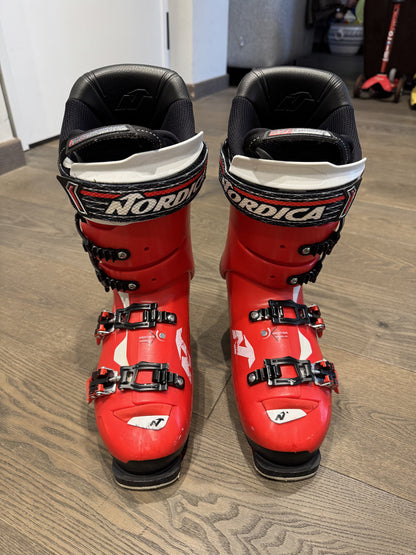 scarponi sci Nordica speedmachine 130 tg. 27.5 usati