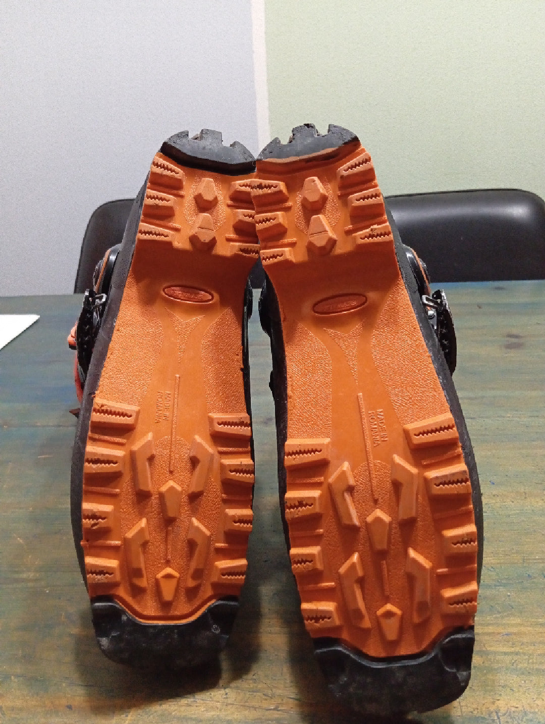 Scarponi scialpinismo Atomic Black Carbon Land tg. 27-27.5 usati