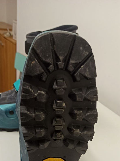 Set alpinismo vintage usato sci Hagan 190 + Scarpa 42 + pelli