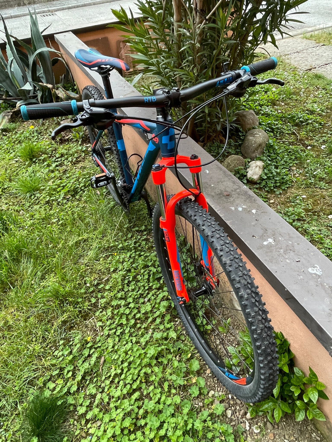 MTB CUBE Analog 29”