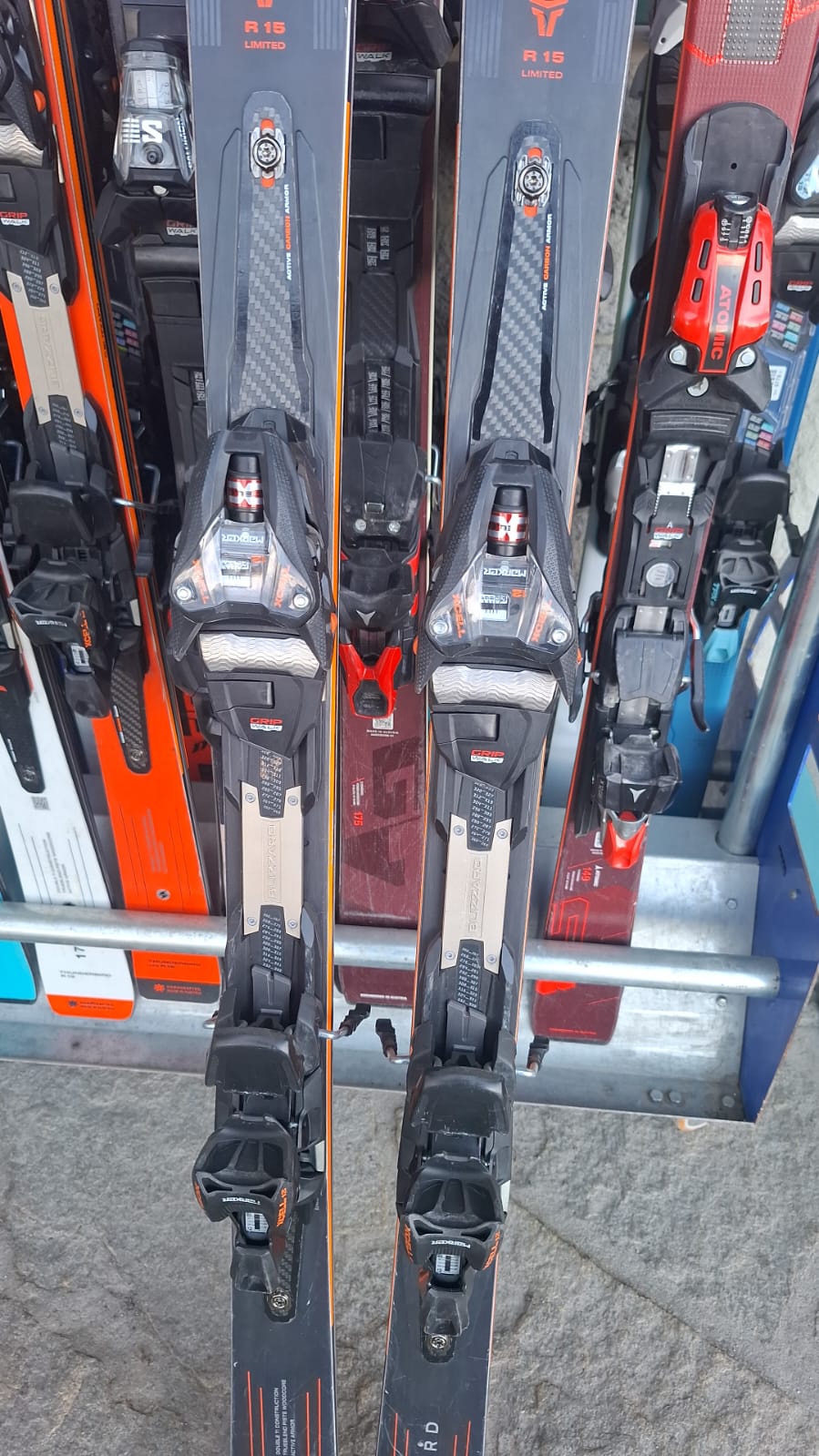Sci Blizzard Thunderbird LTD 175cm r15m usati test