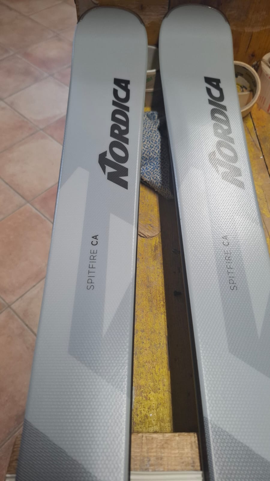 Sci Nordica Spitfire CA 162cm r14.5 2026 usato un giorno
