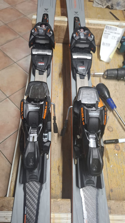 Sci Blizzard Thunderbird R13 160cm raggio 12 usati ottime condizioni