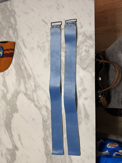 sci sci alpinismo con attacchi e pelli di foca