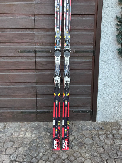 Sci SuperG Atomic 210cm r45 usati