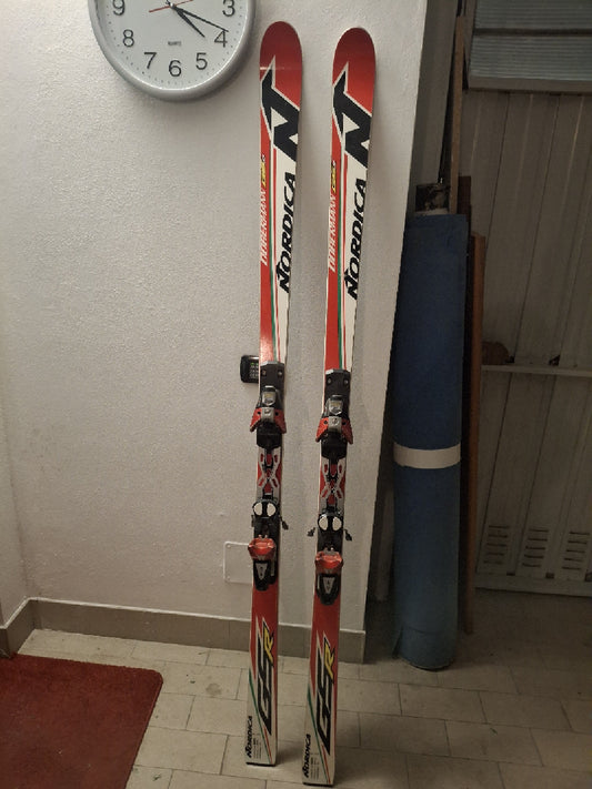 sci Nordica 186cm Usati