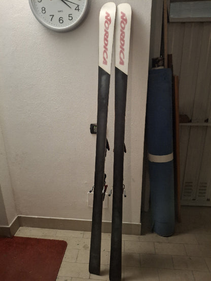 sci Nordica 186cm Usati