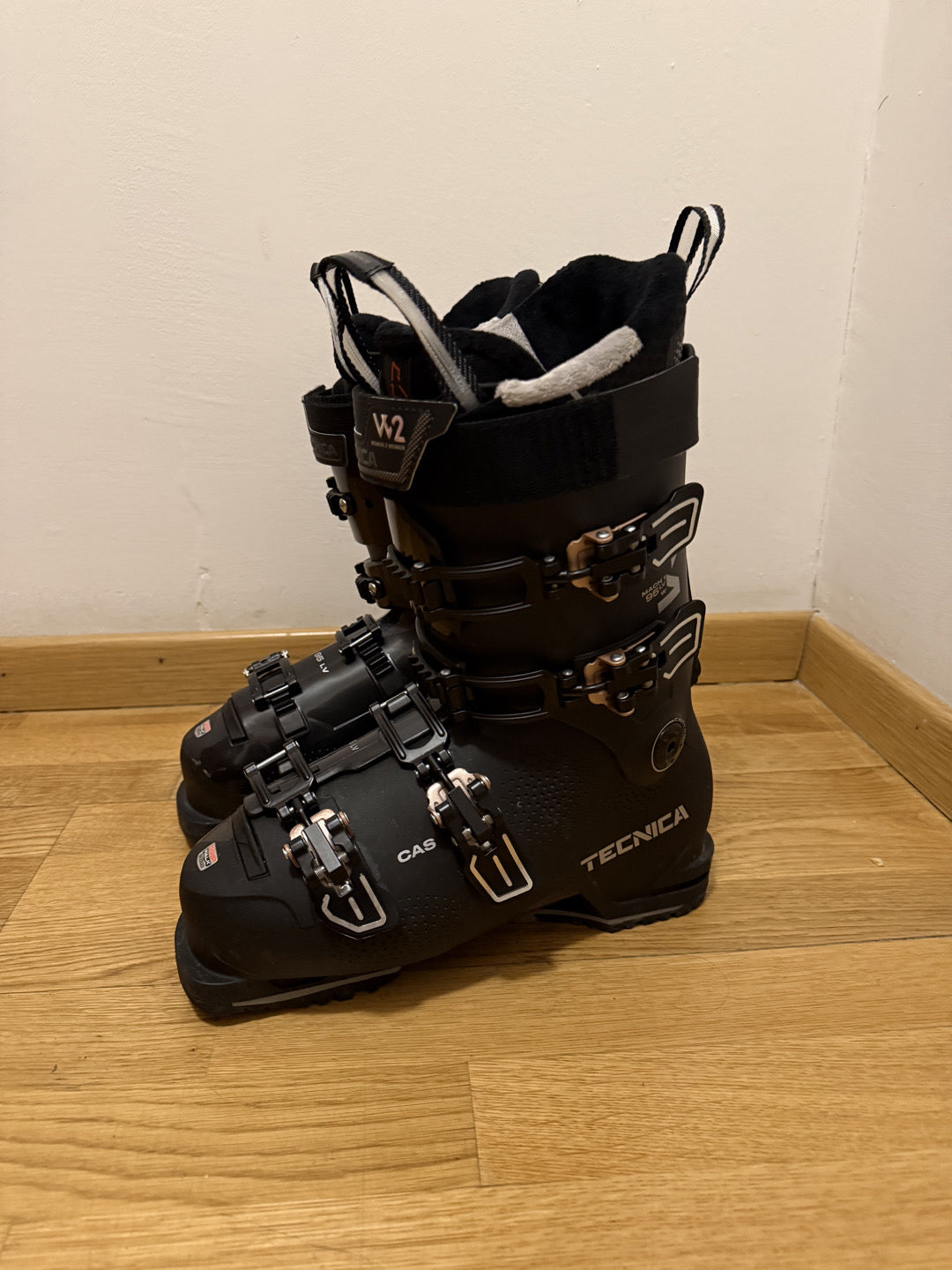 Scarponi sci donna Tecnica Mach1 LV 95 W2 2025 tg. 25-25.5 usati