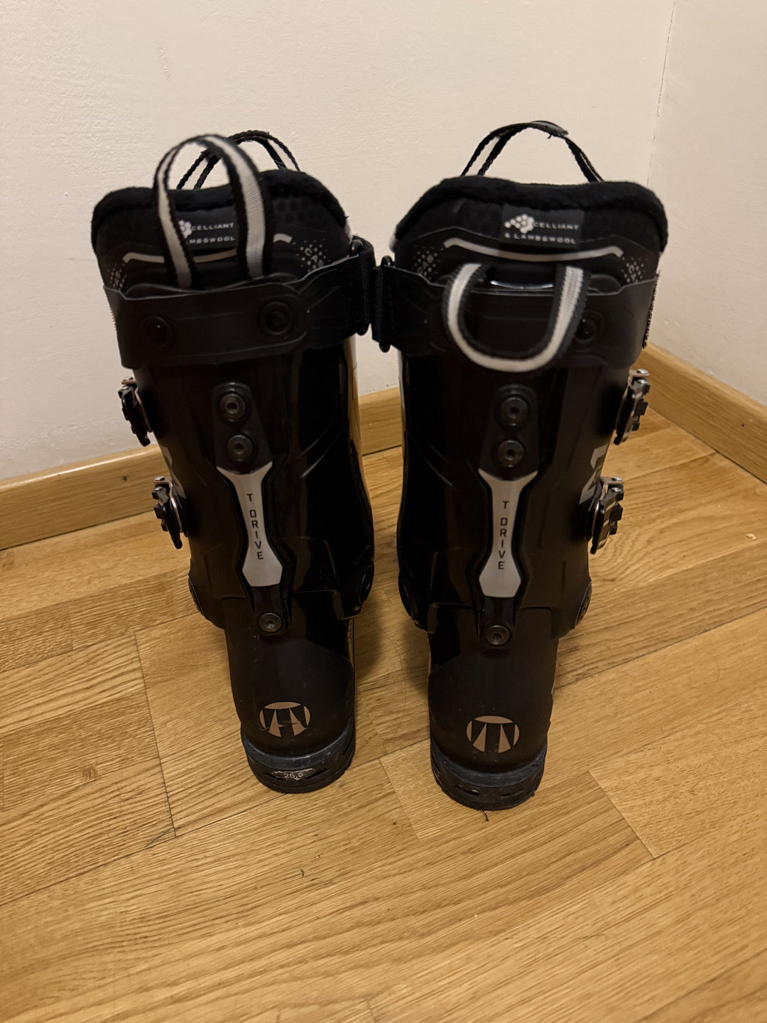 Scarponi sci donna Tecnica Mach1 LV 95 W2 2025 tg. 25-25.5 usati