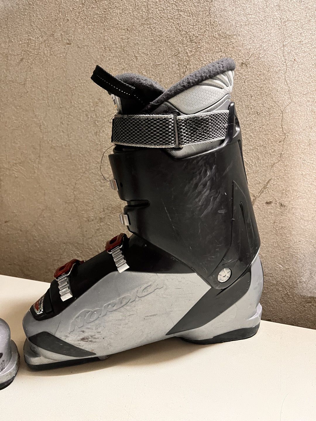 Scarponi Nordica Cruise flex 60 tg 43 usati