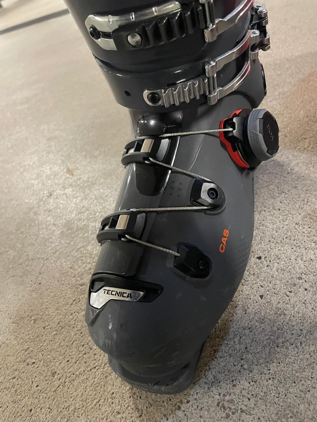 scarponi sci Tecnica BOA tg. 28 usati