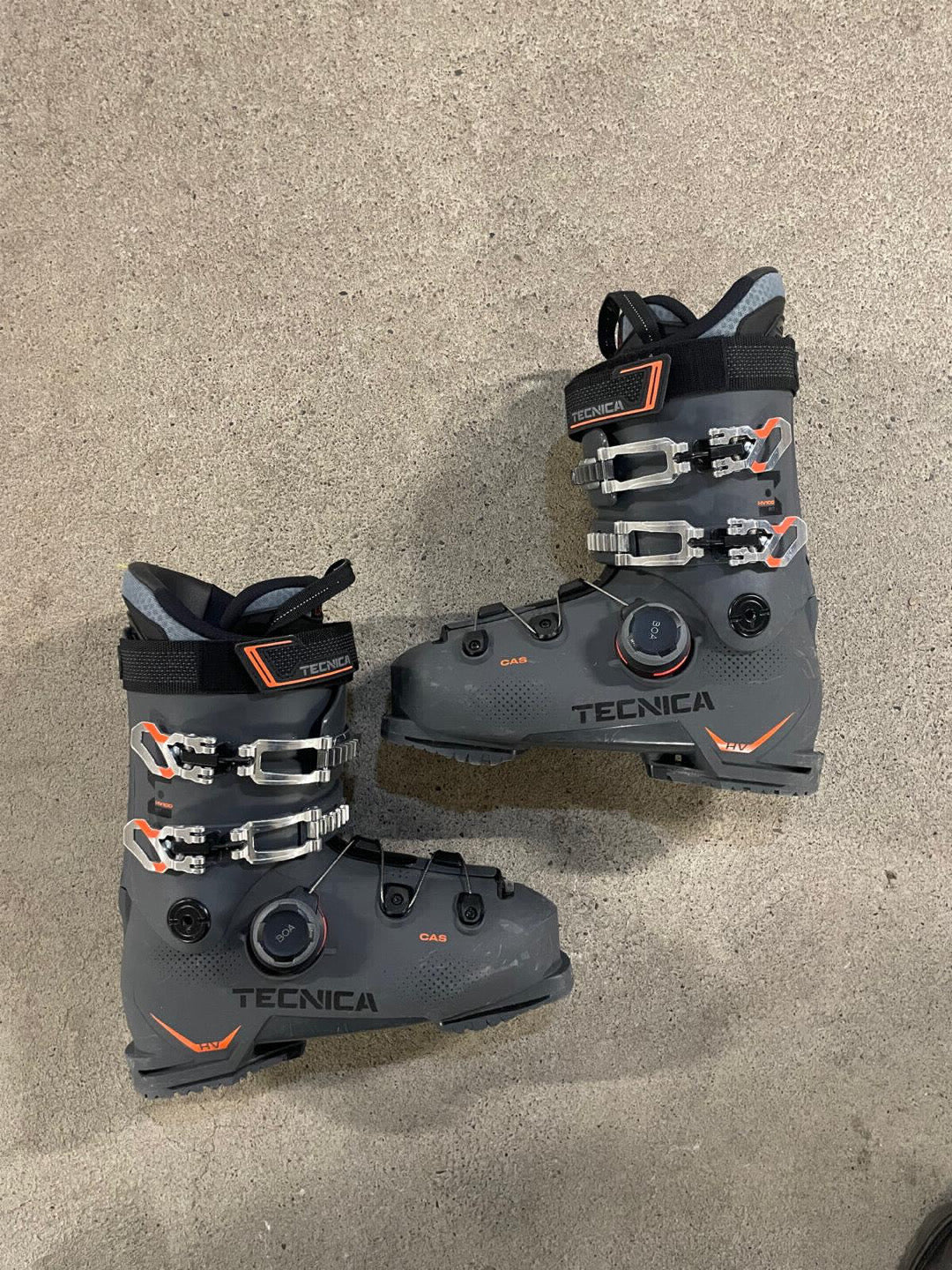 scarponi sci Tecnica BOA tg. 28 usati