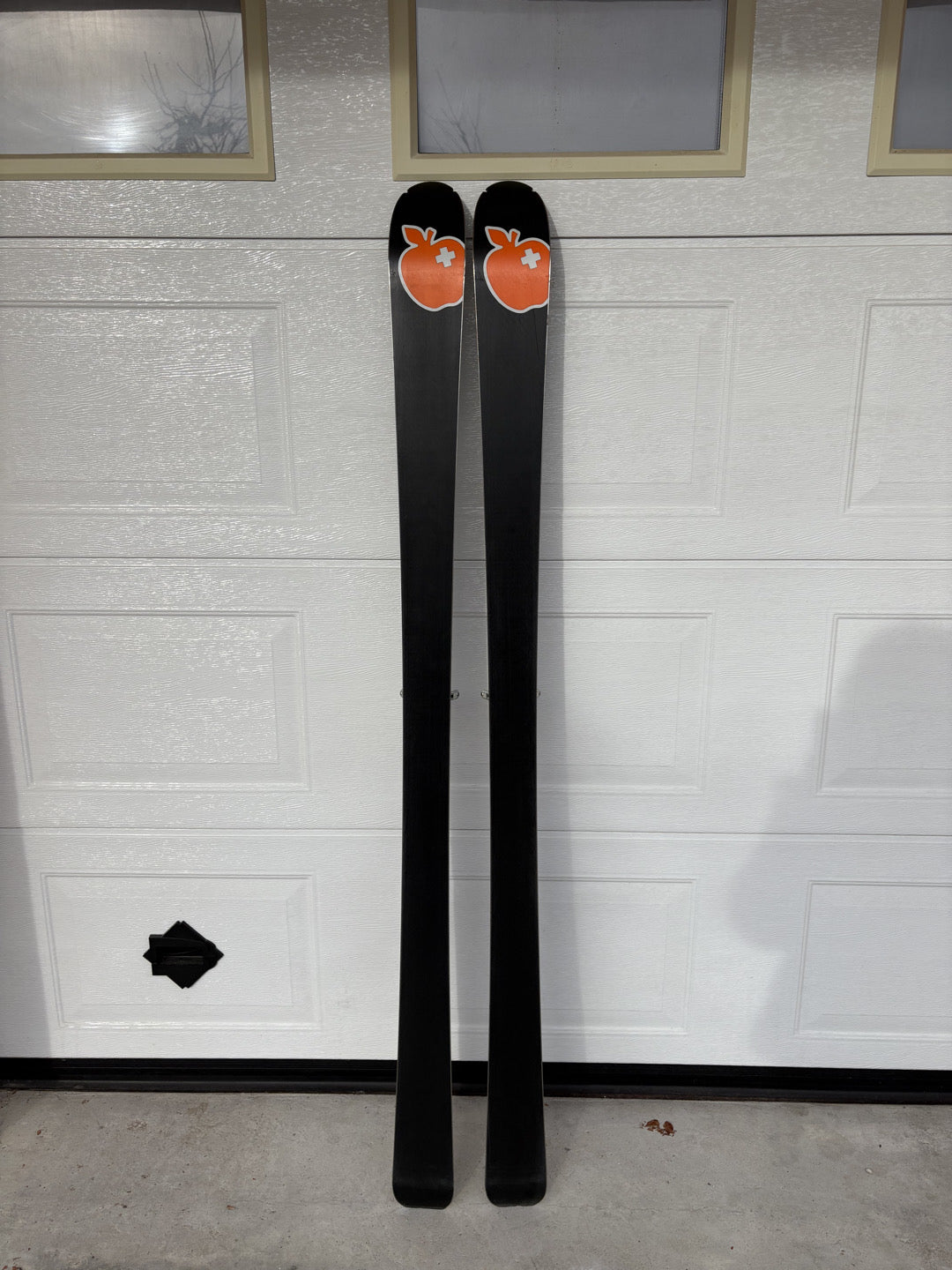 set sciaplinismo: sci Movement 170cm  + scarponi Fischer + 2 pelli usato