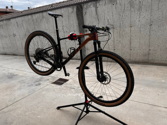 MTB Giant tg. M carbonio Shimano XT usata