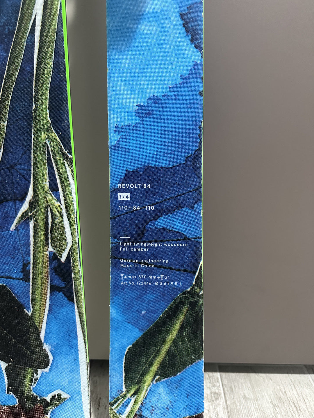 Sci freestyle/freeride Volkl Revolt 84 174cm usati