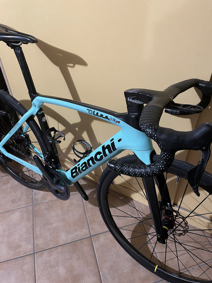 Bianchi XR4 tg 53 ultegra Di2 ruote mavi usata