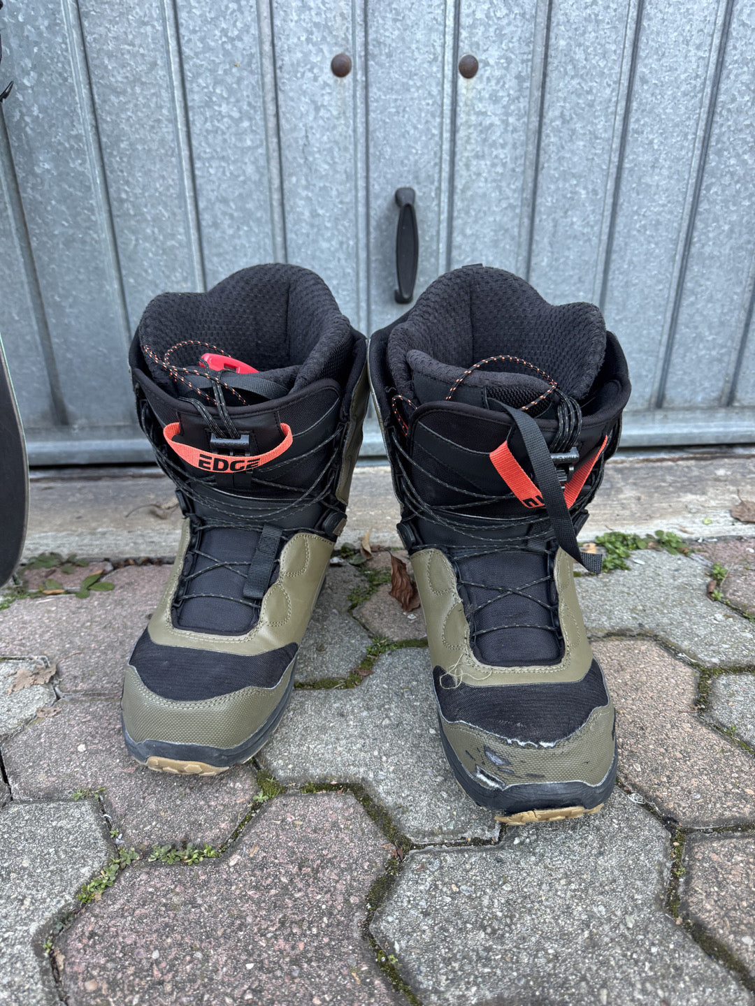 Snowboard Salomon 158 cm + Attacchi + Scarponi Edge tg. 45 usati