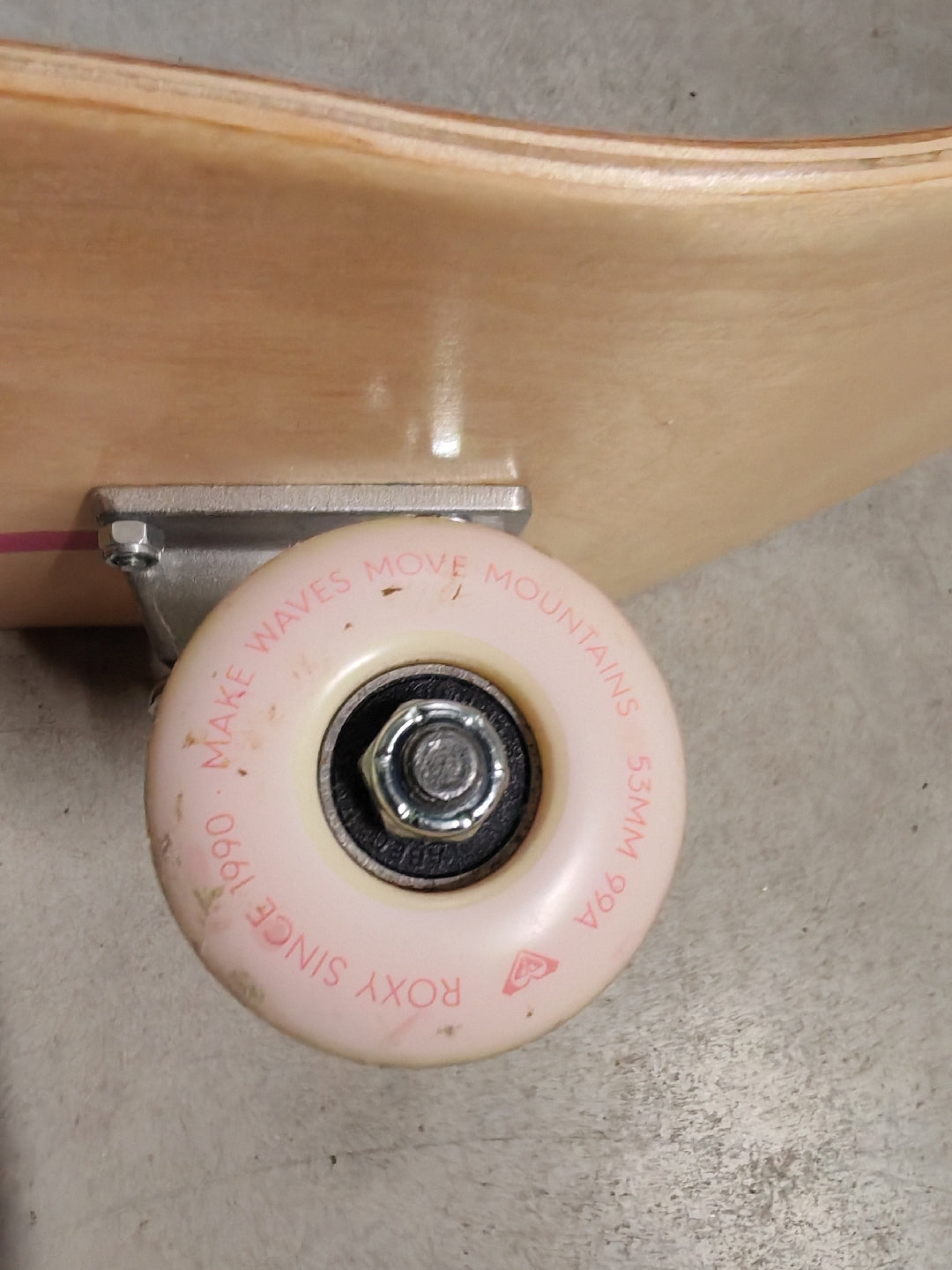 skateboard Roxy
