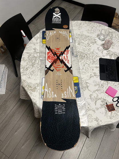 Snowboard Salomon Assassin 155 e Flux DMCC light M/L usato