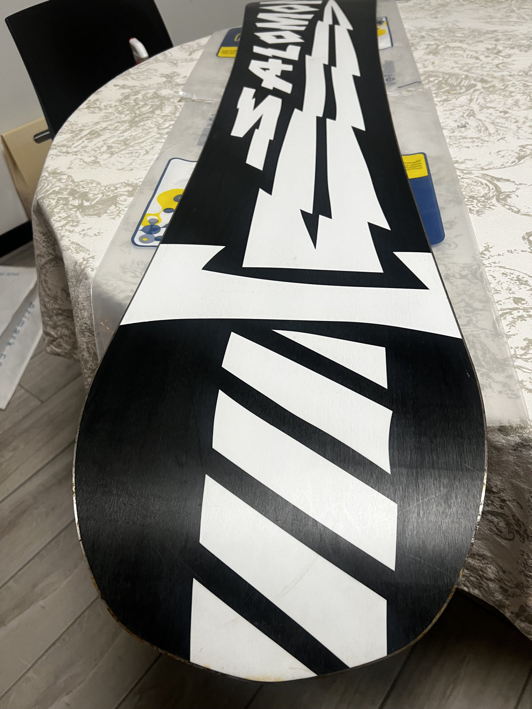 Snowboard Salomon Assassin 155 e Flux DMCC light M/L usato