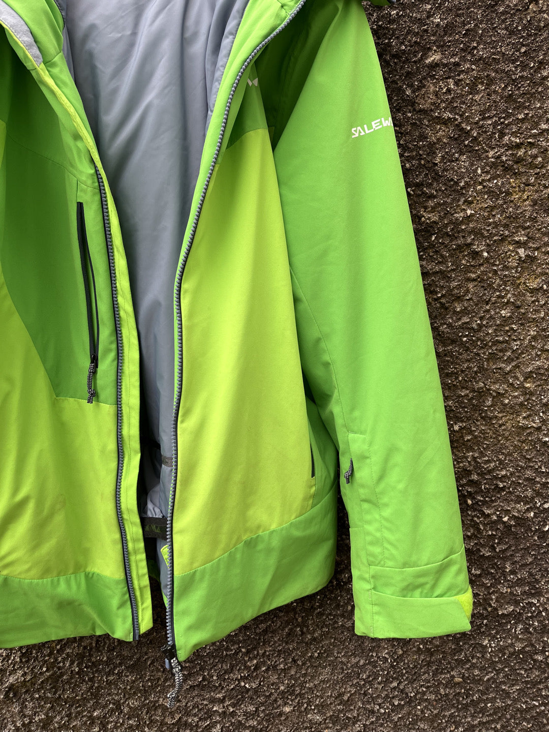 Giacca Salewa verde tg. M in buone condizioni