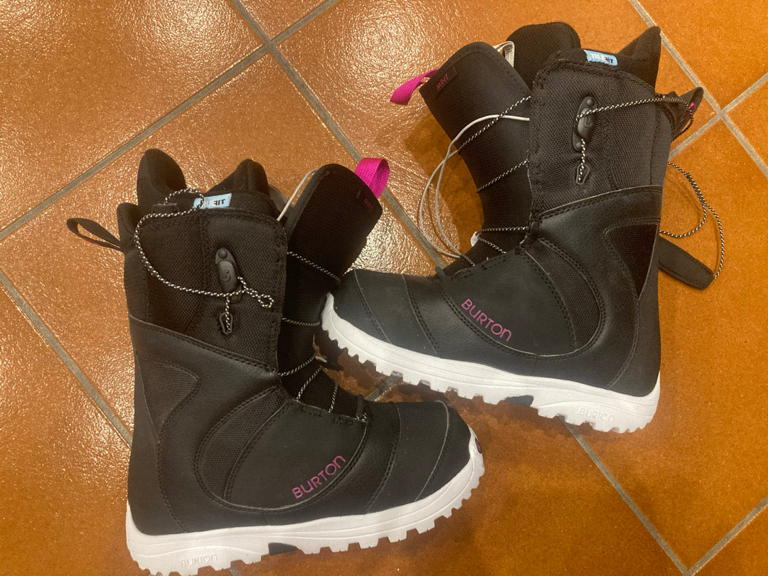 Scarponi snowboard Burton Mint tg. 37 usati