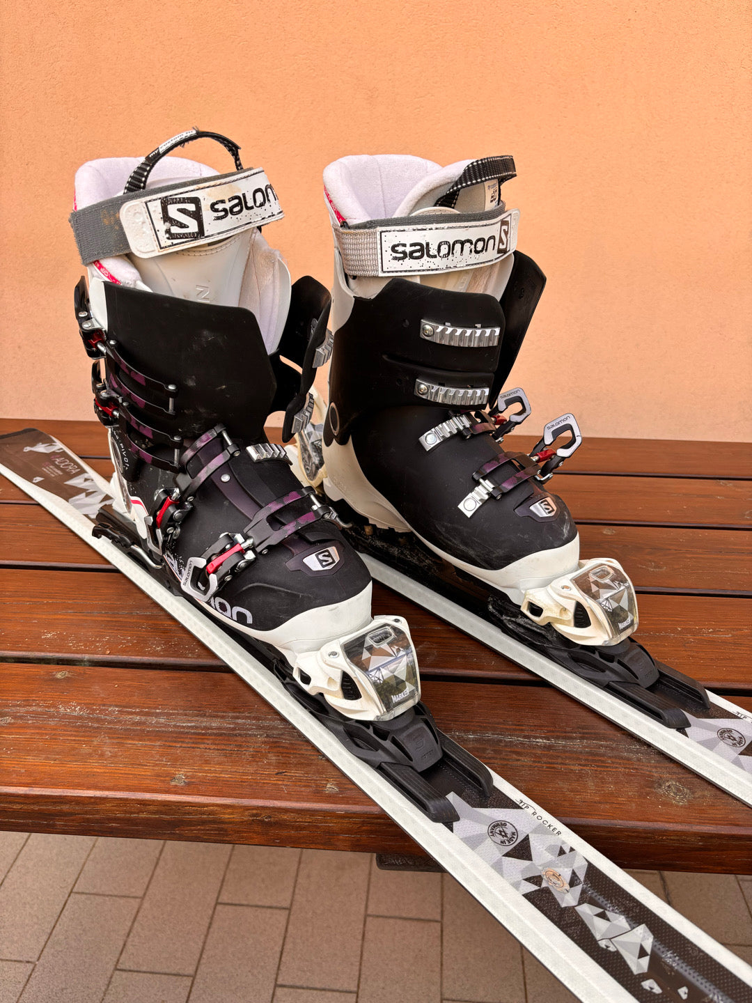 Set completo sci Volkl da donna 153cm r12 usati
