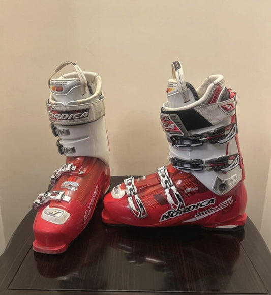 Scarponi sci Nordica Speed Machine 130-120 tg. 30-31cm usati